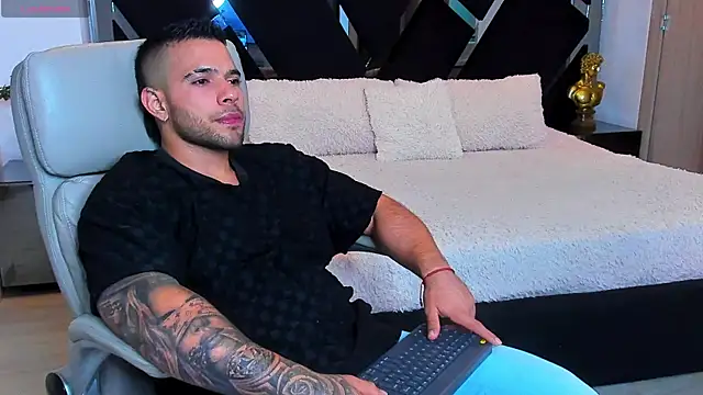 Raytorres online show from 07-19-26, 05:55