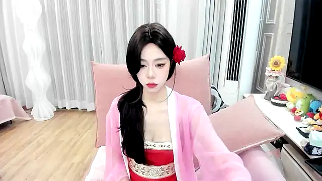 jolie 33 online show from 03-26-26, 12:33