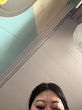 Snapshot of zhenzhen_bb chatting on 03-23-26, 06:28 zhenzhen bb online show from 03-23-26, 06:28