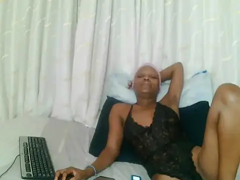 SexySlimMelanin7 online show from 04-05-26, 08:17