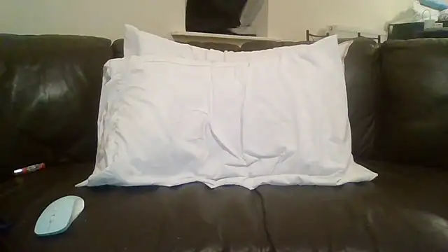 Snapshot of feetlovrr94 chatting on 03-24-26, 03:22 feetlovrr94 online show from 03-24-26, 03:22