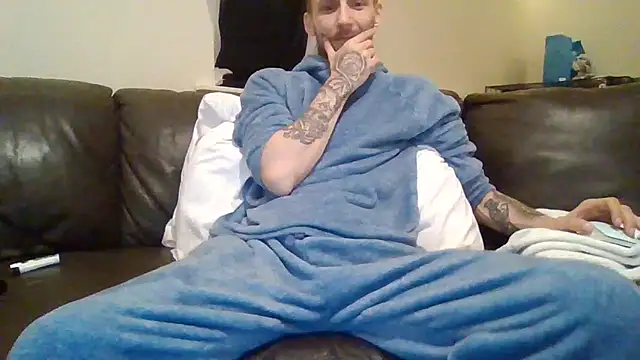Snapshot of feetlovrr94 chatting on 04-09-26, 01:38 feetlovrr94 online show from 04-09-26, 01:38