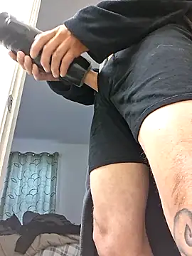 middickstroking online show from 05-18-26, 04:24