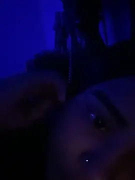 Snapshot of Valerials chatting on 04-07-26, 07:31 Valerials online show from 04-07-26, 07:31