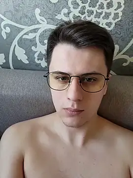 Snapshot of Tobi000777 chatting on 03-23-26, 08:40 Tobi000777 online show from 03-23-26, 08:40