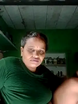 Shivani09900 online show from 07-18-26, 12:15