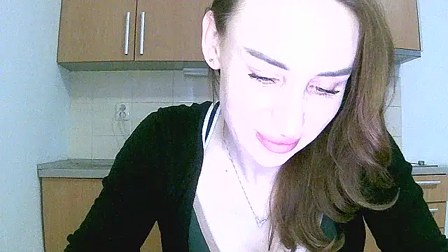 Snapshot of GlarysLoveressSx chatting on 03-26-26, 09:26 GlarysLoveressSx online show from 03-26-26, 09:26