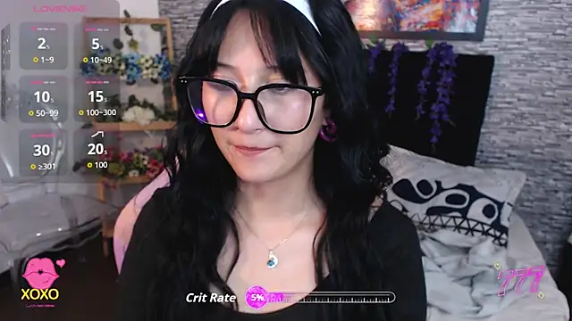Snapshot of eyes_moonn chatting on 05-11-26, 11:38 eyes moonn online show from 05-11-26, 11:38