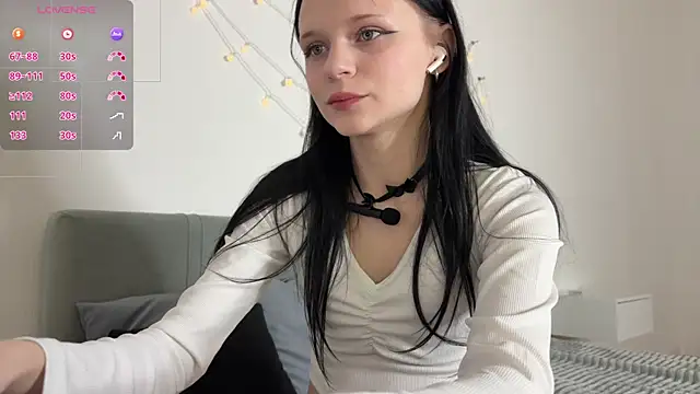 Snapshot of meowchaa chatting on 04-21-26, 05:28 meowchaa online show from 04-21-26, 05:28