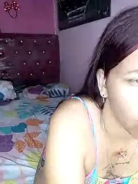 Snapshot of Arielybambi chatting on 04-13-26, 10:21 Arielybambi online show from 04-13-26, 10:21