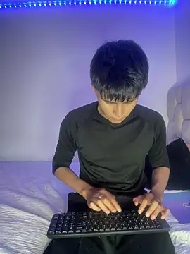 Snapshot of LYAN_DYLAN chatting on 03-26-26, 10:15 LYAN DYLAN online show from 03-26-26, 10:15