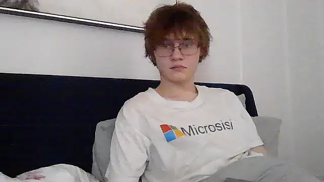 Snapshot of Varikco chatting on 03-24-26, 12:21 Varikco online show from 03-24-26, 12:21