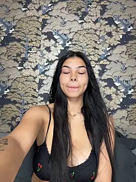 Crissdesire online show from 07-28-26, 02:57