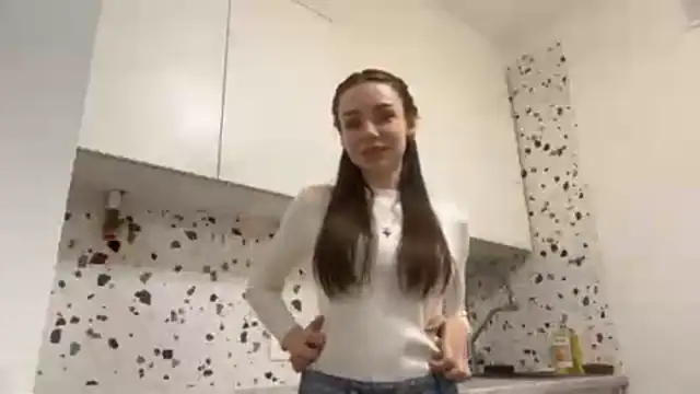 Snapshot of SlippyEngine chatting on 03-25-26, 05:30 SlippyEngine online show from 03-25-26, 05:30