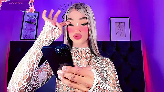Kornylovee online show from 07-04-26, 08:59