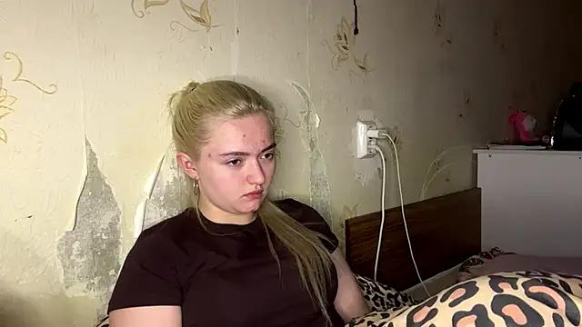 Sophia Blonde online show from 04-24-26, 01:19