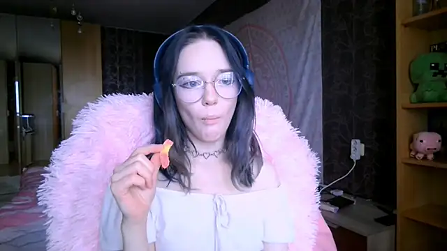 baby onface online show from 04-27-26, 08:45