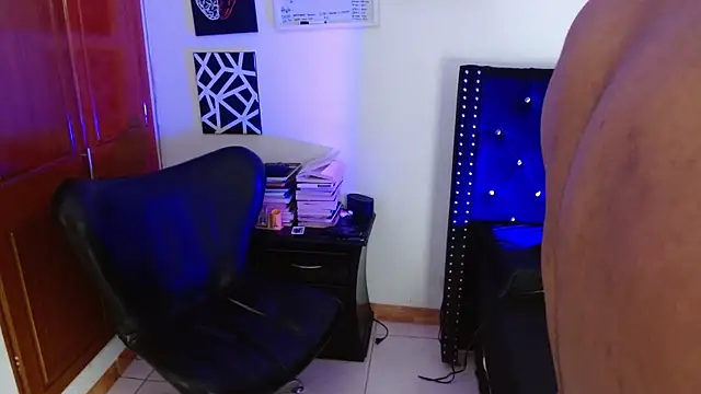 romanpearce  online show from 04-17-26, 09:07