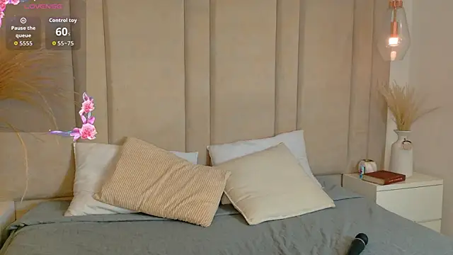 SarayCortez online show from 06-28-26, 08:37
