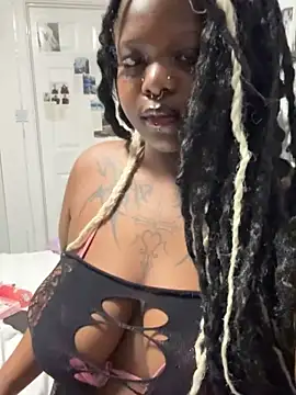Snapshot of Nyla_xox chatting on 06-19-26, 09:40 Nyla xox online show from 06-19-26, 09:40