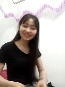 Snapshot of Xiangchuu chatting on 03-25-26, 01:39 Xiangchuu online show from 03-25-26, 01:39