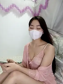 Snapshot of Xiangchuu chatting on 04-26-26, 05:43 Xiangchuu online show from 04-26-26, 05:43