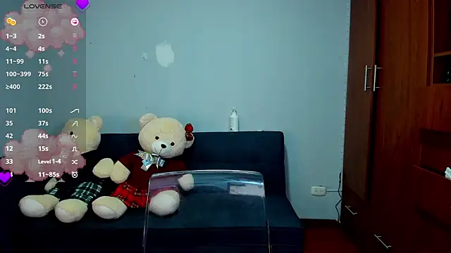 Snapshot of juaithpetite chatting on 04-16-26, 03:29 juaithpetite online show from 04-16-26, 03:29