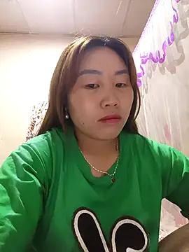 Snapshot of he-se-kin chatting on 04-14-26, 02:28 he-se-kin online show from 04-14-26, 02:28