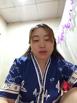 Snapshot of he-se-kin chatting on 04-24-26, 05:32 he-se-kin online show from 04-24-26, 05:32