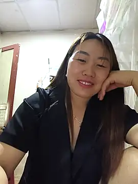 Snapshot of he-se-kin chatting on 04-28-26, 12:53 he-se-kin online show from 04-28-26, 12:53
