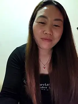 Snapshot of he-se-kin chatting on 05-11-26, 02:45 he-se-kin online show from 05-11-26, 02:45