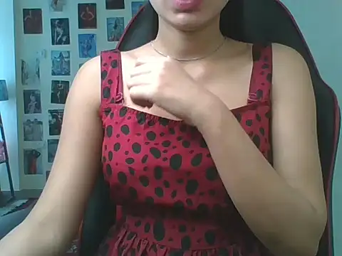 Snapshot of sweety_gaur chatting on 04-05-26, 05:04 sweety gaur online show from 04-05-26, 05:04