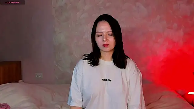 miss teasee online show from 04-19-26, 10:14