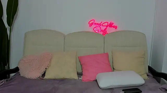 Cassy-Foxy online show from 04-04-26, 05:49