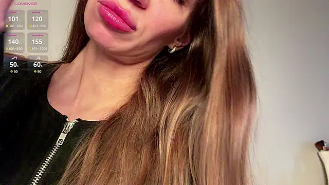 OdetteTrentinella online show from 05-13-26, 06:11