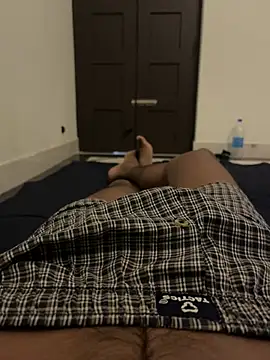 like a nud online show from 04-01-26, 06:16