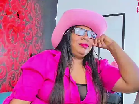 Snapshot of saphira_muse chatting on 04-12-26, 03:55 saphira muse online show from 04-12-26, 03:55