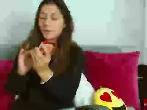 Snapshot of Violet_Donell chatting on 05-14-26, 01:12 Violet Donell online show from 05-14-26, 01:12