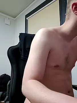 Snapshot of Aceyguy chatting on 04-09-26, 07:19 Aceyguy online show from 04-09-26, 07:19