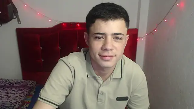 Snapshot of Jairito_989 chatting on 04-14-26, 01:06 Jairito 989 online show from 04-14-26, 01:06