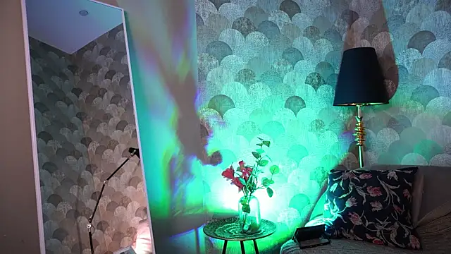 Frantease online show from 04-18-26, 05:33
