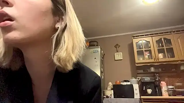 Snapshot of enchantedass chatting on 03-26-26, 08:58 enchantedass online show from 03-26-26, 08:58