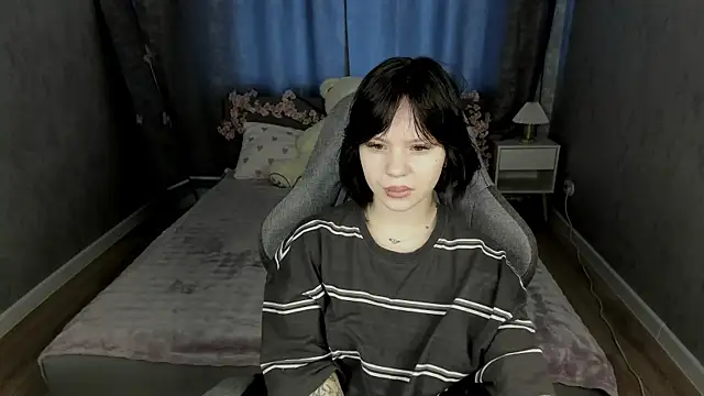 Loly Cuttie online show from 05-06-26, 01:14