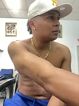 Snapshot of melreydelmambo chatting on 03-26-26, 11:21 melreydelmambo online show from 03-26-26, 11:21