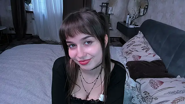 LaelIvie online show from 04-19-26, 08:24