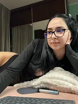 Snapshot of TheaMerve chatting on 03-28-26, 09:36 TheaMerve online show from 03-28-26, 09:36