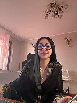 Snapshot of TheaMerve chatting on 04-17-26, 02:20 TheaMerve online show from 04-17-26, 02:20