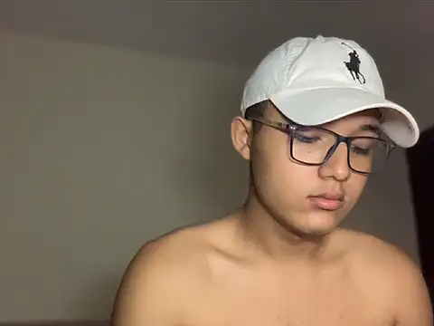 Chriis 18 online show from 04-21-26, 12:44