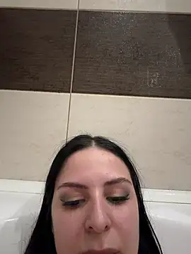 EvaSmeet online show from 04-15-26, 07:58