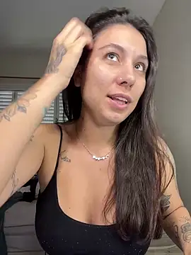 Carolzinhalux69 online show from 04-27-26, 05:11